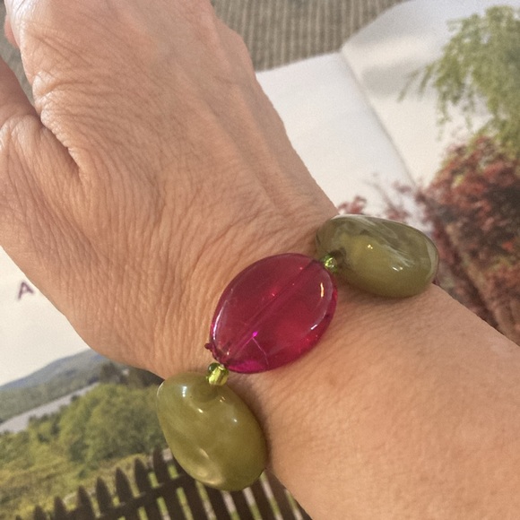 🔥5/$10 Chunky Acrylic beaded bracelet stretchy pink green “stones” lucite vibes - Picture 7 of 8